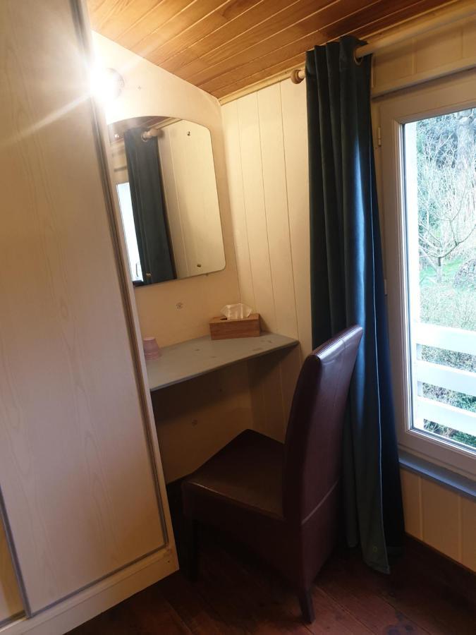 Chambres D'Hotes Kerioret Izella Kerlaz Exterior photo