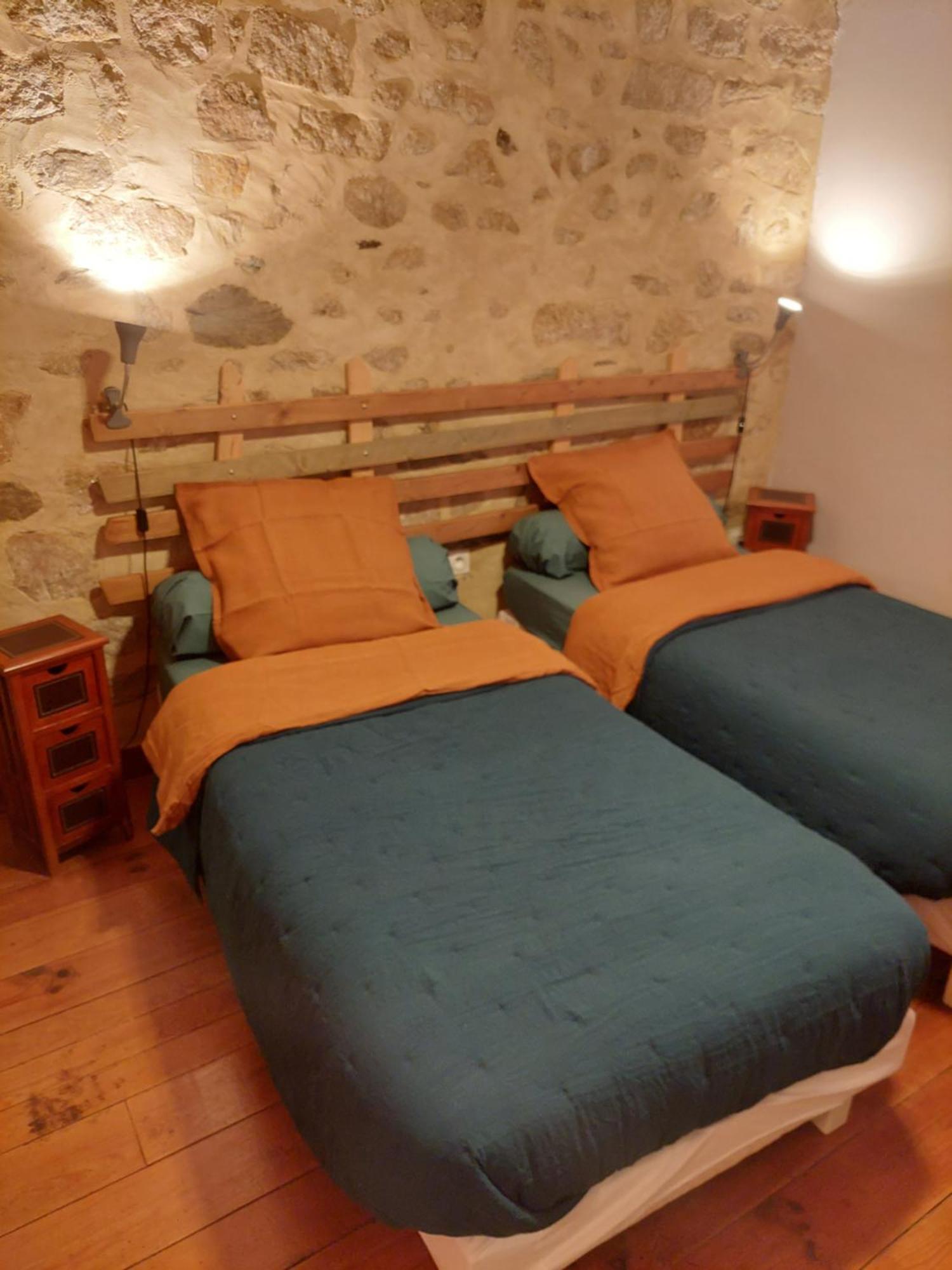 Chambres D'Hotes Kerioret Izella Kerlaz Exterior photo