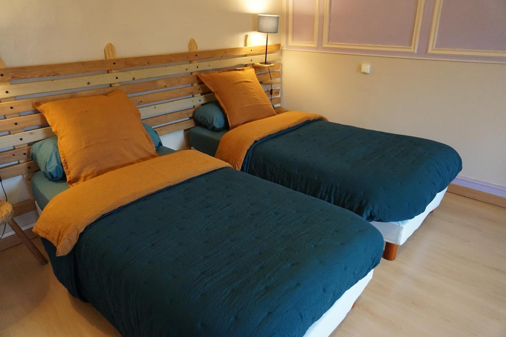 Chambres D'Hotes Kerioret Izella Kerlaz Exterior photo